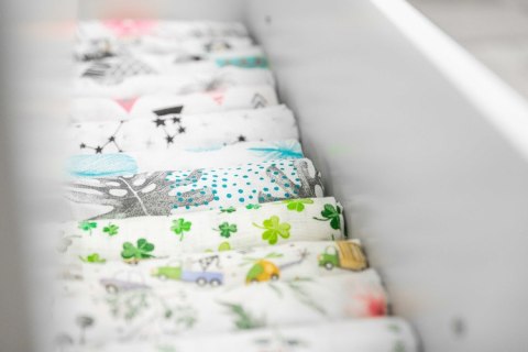 PIELUCHA MUŚLINOWA LAS BIAŁY 70 X 80 PIELUCHA MUŚLINOWA LAS BIAŁY 70 X 80