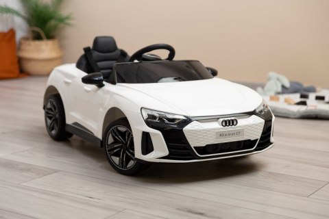 POJAZD NA AKUMULATOR AUDI RS ETRON GT WHITE POJAZD NA AKUMULATOR AUDI RS ETRON GT WHITE