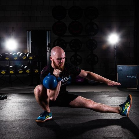 KNV04 KETTLEBELL POKRYTY WINYLEM 4.0 KG HMS KNV04 KETTLEBELL POKRYTY WINYLEM 4.0 KG HMS