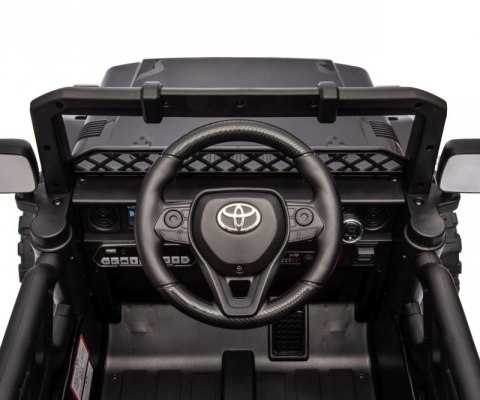 Milly Mally Pojazd na akumulator Toyota FJ Cruiser Black Milly Mally Pojazd na akumulator Toyota FJ Cruiser Black