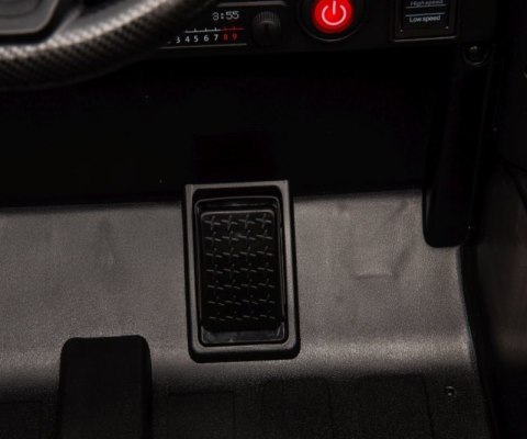 Milly Mally Pojazd na akumulator Toyota FJ Cruiser Black Milly Mally Pojazd na akumulator Toyota FJ Cruiser Black