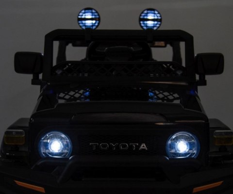 Milly Mally Pojazd na akumulator Toyota FJ Cruiser Black Milly Mally Pojazd na akumulator Toyota FJ Cruiser Black