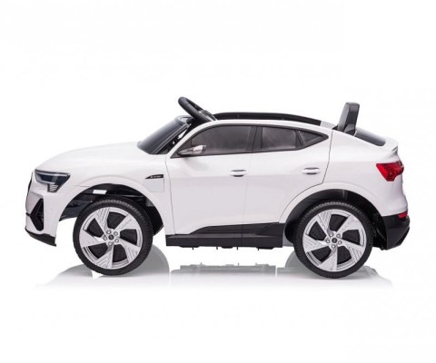 Milly Mally Pojazd na akumulator Audi E-Tron Sportback 4x4 White Milly Mally Pojazd na akumulator Audi E-Tron Sportback 4x4 White