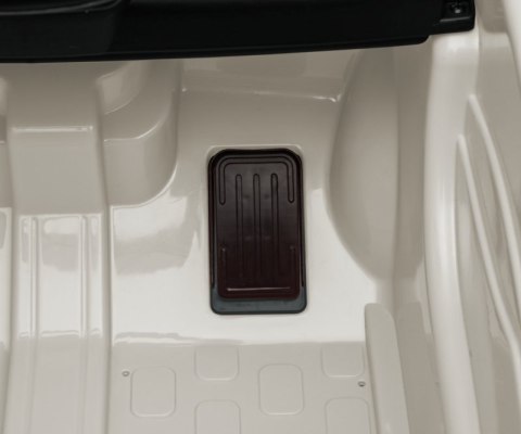 Milly Mally Pojazd na akumulator Fiat 500e White Milly Mally Pojazd na akumulator Fiat 500e White