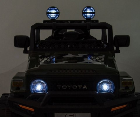 Milly Mally Pojazd na akumulator Toyota FJ Cruiser Army Milly Mally Pojazd na akumulator Toyota FJ Cruiser Army