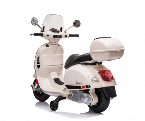 Milly Mally Pojazd na akumulator Vespa GTS Super White Milly Mally Pojazd na akumulator Vespa GTS Super White