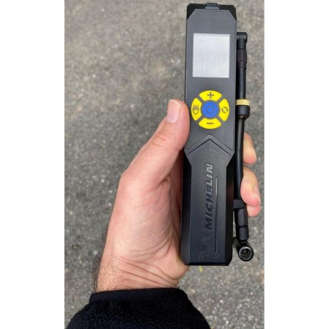 POMPKA KOMPRESOR TURYSTYCZNY NA AKUMULATOR MICHELIN POMPKA KOMPRESOR TURYSTYCZNY NA AKUMULATOR MICHELIN