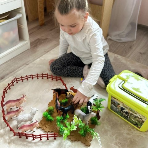 WOOPIE Zestaw Figurki Farma + Kuferek 57 el. WOOPIE Zestaw Figurki Farma + Kuferek 57 el.